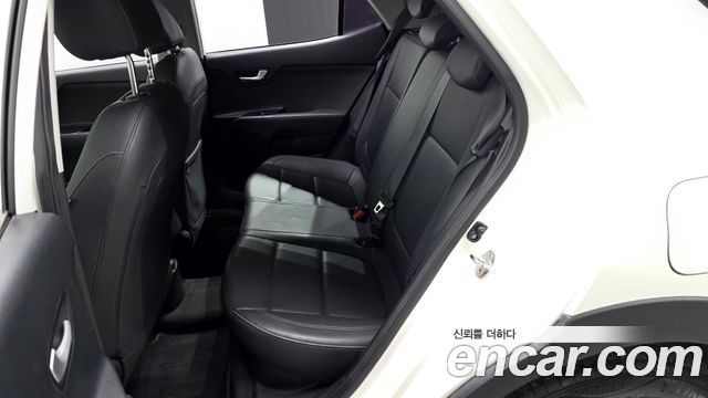 Kia Stonic 2018 — photo 18