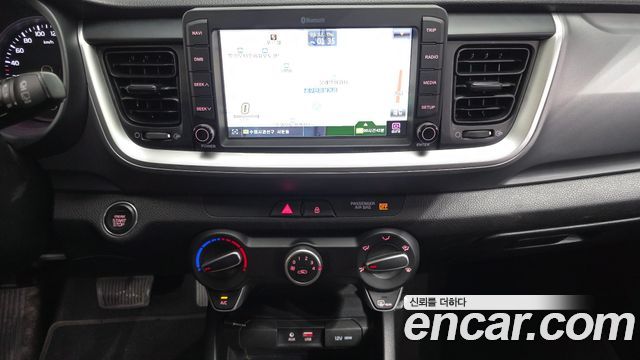 Kia Stonic 2018 — photo 20
