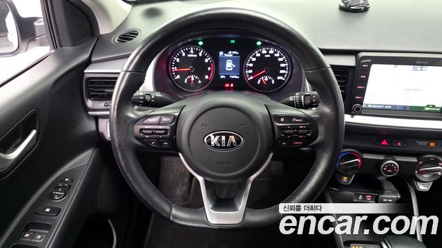 Kia Stonic 2018 — photo 21