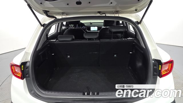 Kia Stonic 2018 — photo 24
