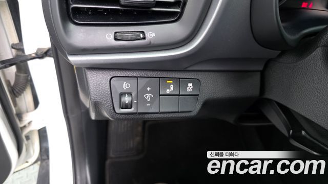 Kia Stonic 2018 — photo 26