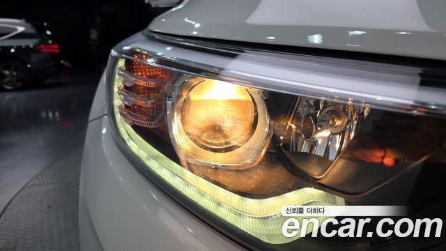 Kia Stonic 2018 — photo 8