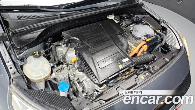 Hyundai Ioniq 2016 — photo 6