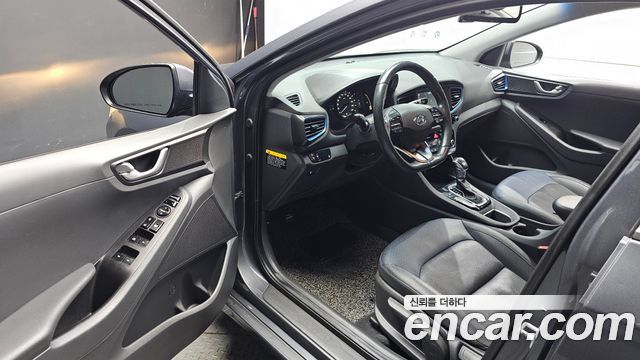 Hyundai Ioniq 2016 — photo 13