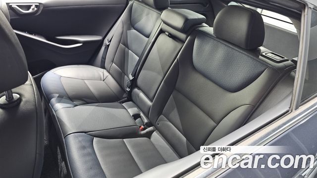 Hyundai Ioniq 2016 — photo 28