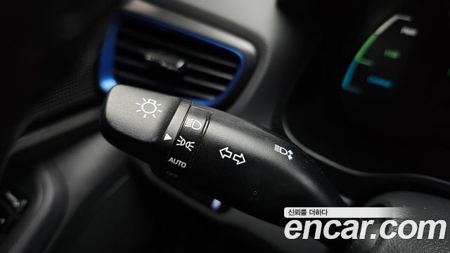 Hyundai Ioniq 2016 — photo 30