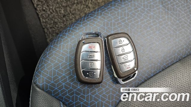 Hyundai Ioniq 2016 — photo 31