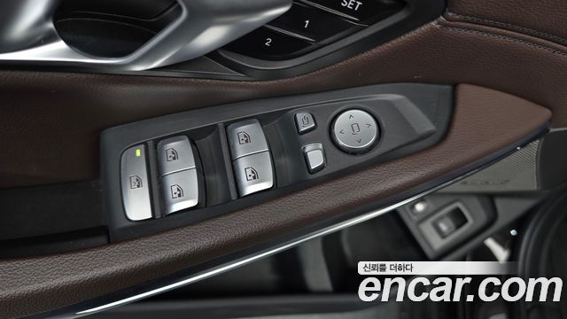 BMW 3-Series 2021 — photo 28