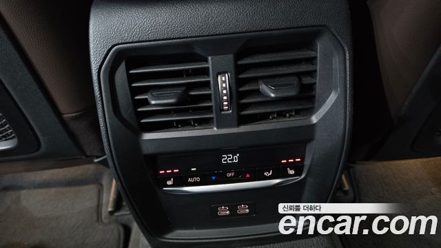 BMW 3-Series 2021 — photo 31