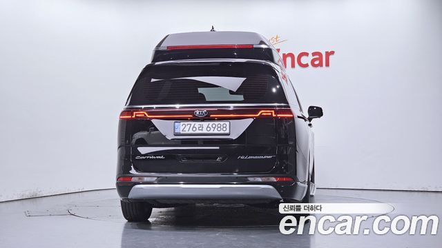 Kia Canival 2021 — photo 4