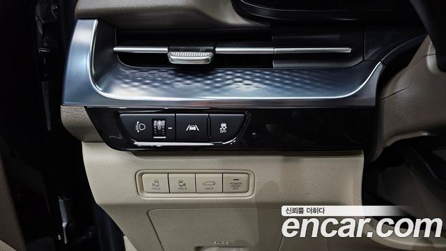 Kia Canival 2021 — photo 22
