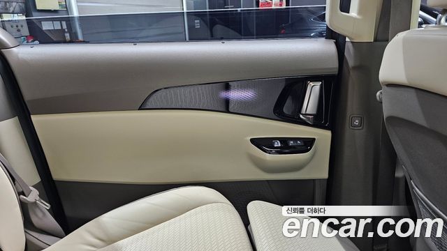 Kia Canival 2021 — photo 15
