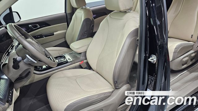 Kia Canival 2021 — photo 31