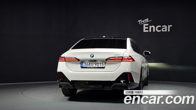 BMW 5-Series 2026 — photo 4