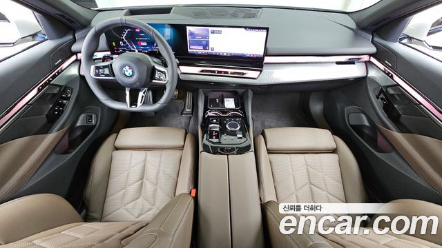 BMW 5-Series 2026 — photo 10