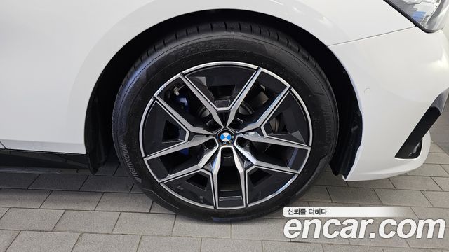 BMW 5-Series 2026 — photo 7