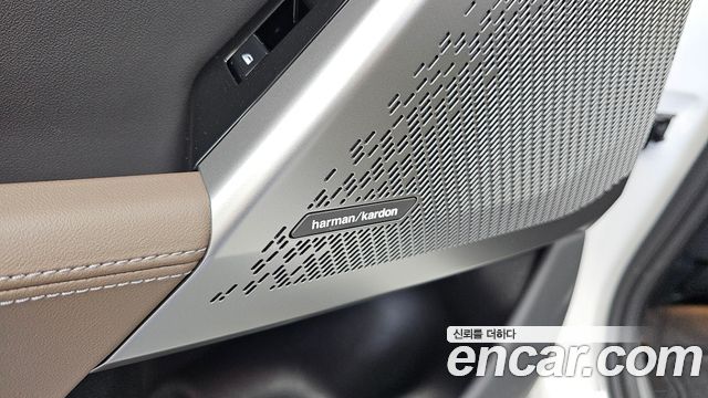 BMW 5-Series 2026 — photo 36