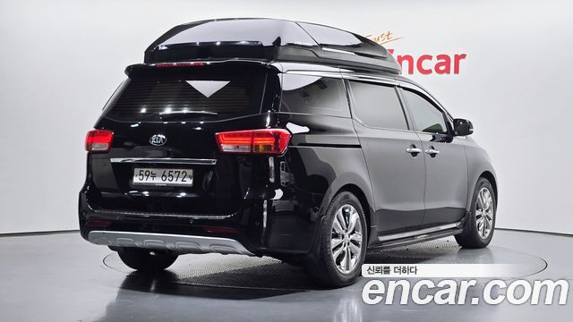 Kia Canival 2018 — photo 2