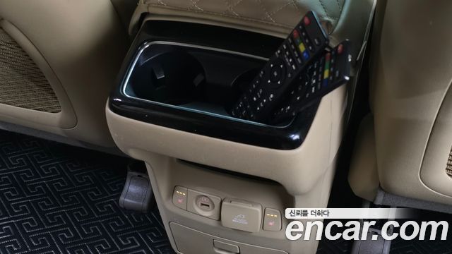 Kia Canival 2018 — photo 26
