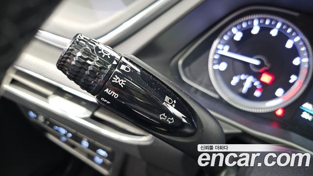 Hyundai Sonata 2022 — photo 27