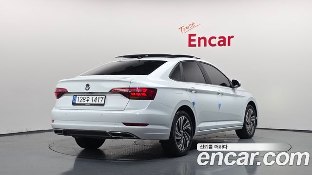 Volkswagen Jetta 2021 — photo 2