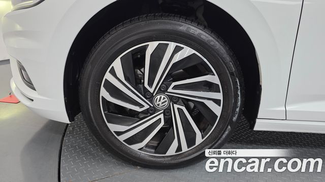 Volkswagen Jetta 2021 — photo 5