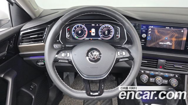 Volkswagen Jetta 2021 — photo 19