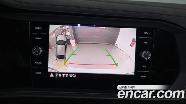 Volkswagen Jetta 2021 — photo 20