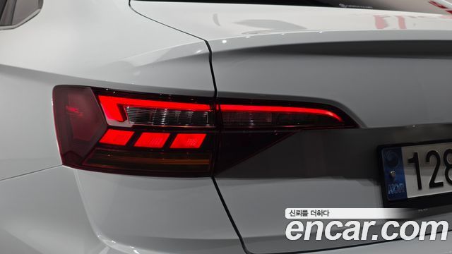 Volkswagen Jetta 2021 — photo 9