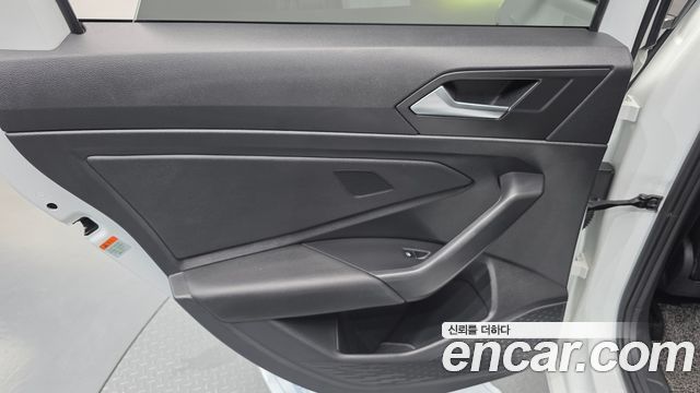 Volkswagen Jetta 2021 — photo 15