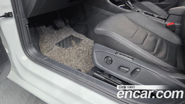 Volkswagen Jetta 2021 — photo 30