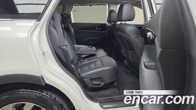 Kia Sorento 2019 — photo 17