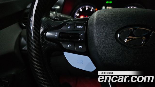Hyundai Veloster 2021 — photo 26