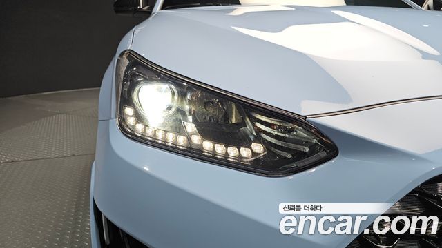 Hyundai Veloster 2021 — photo 8