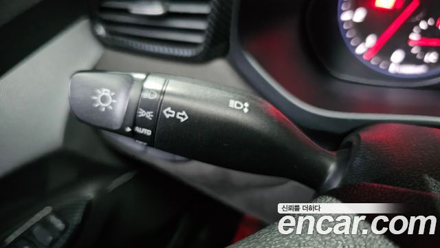 Hyundai Veloster 2021 — photo 29
