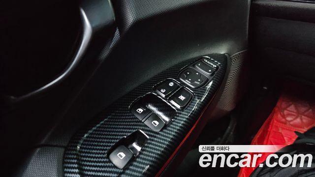 Hyundai Veloster 2021 — photo 30
