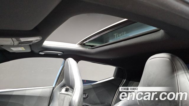 Hyundai Veloster 2021 — photo 31