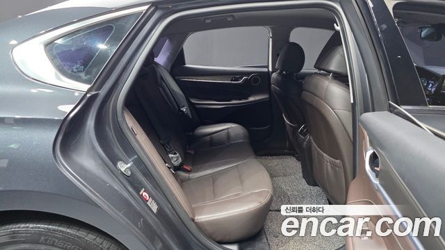 Hyundai Grandeur 2018 — photo 12