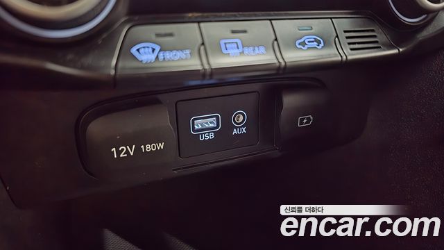 Hyundai Veloster 2019 — photo 24