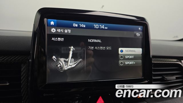 Hyundai Veloster 2019 — photo 28