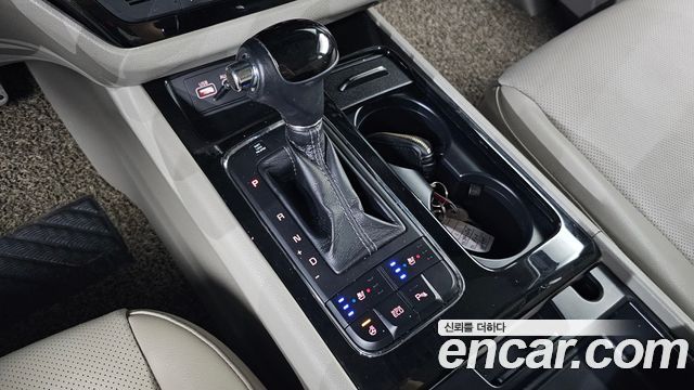 Kia Canival 2016 — photo 12