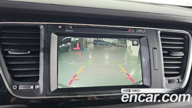 Kia Canival 2016 — photo 21