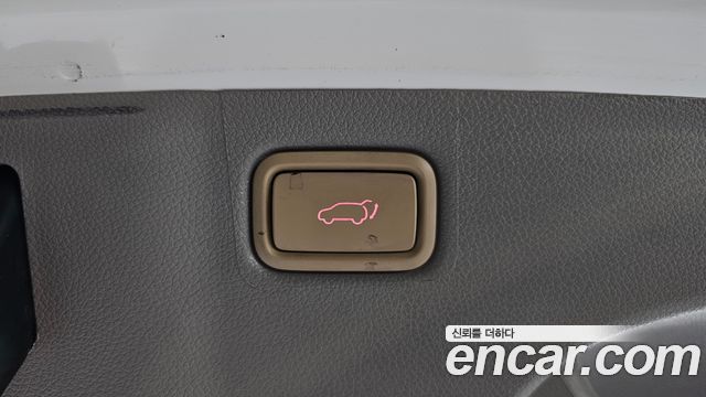 Kia Canival 2016 — photo 24