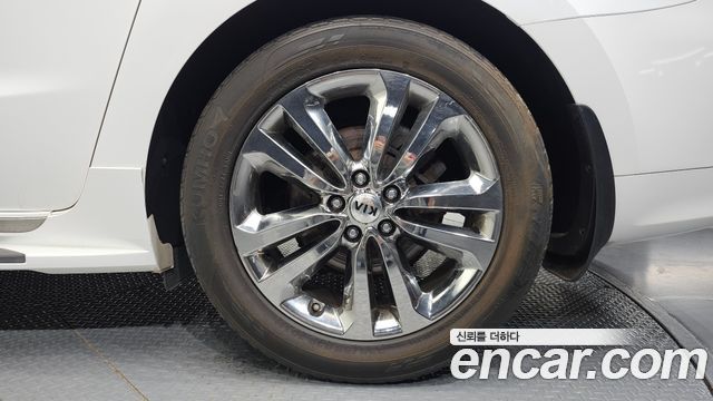 Kia Canival 2016 — photo 7