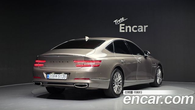 Genesis G80 2022 — photo 2
