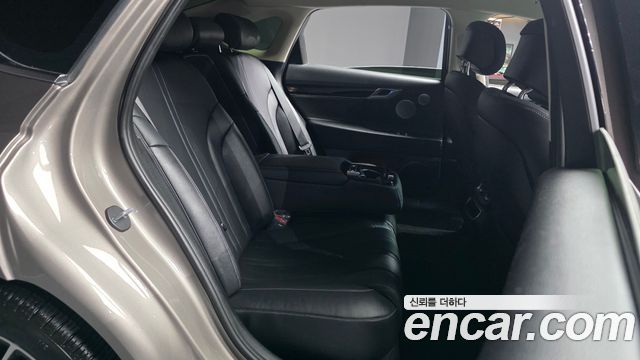 Genesis G80 2022 — photo 18