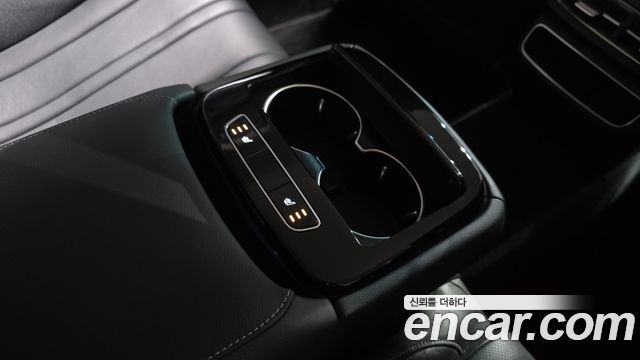 Genesis G80 2022 — photo 24