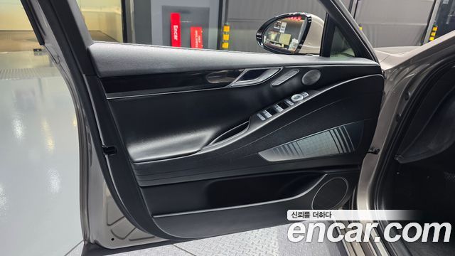 Genesis G80 2022 — photo 14