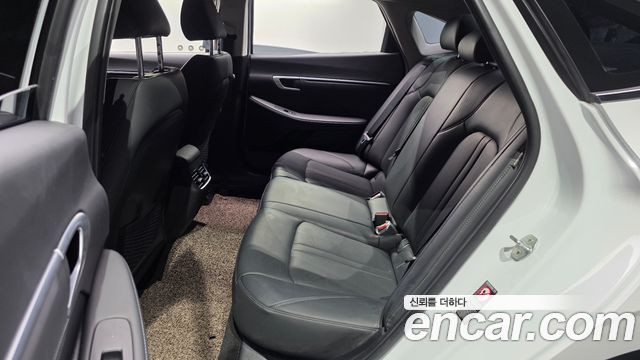 Hyundai Sonata 2022 — photo 11