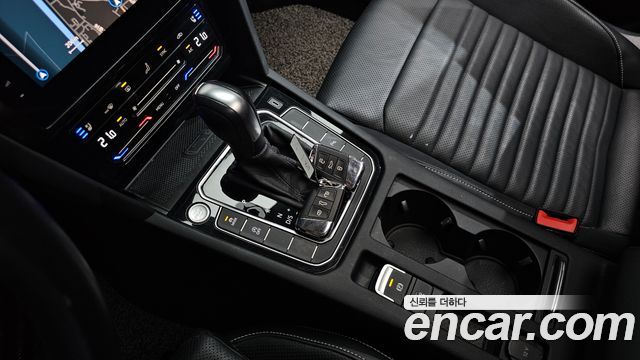 Volkswagen Passat 2022 — photo 12